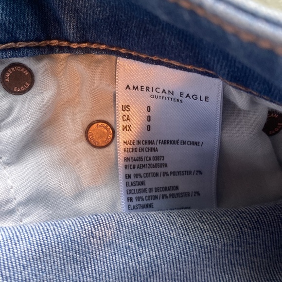 American Eagle Midi Distressed Denim Shorts — Size 0!! - Picture 7 of 7